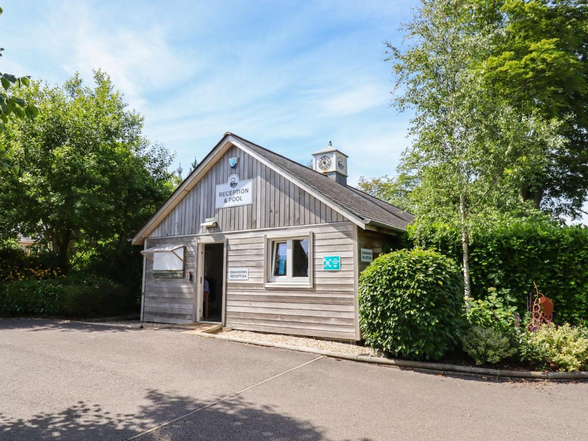 Villa Swandown, 20 Poldon Chard Exterior foto